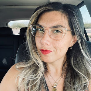 Meet your Posher, Yuri andrea